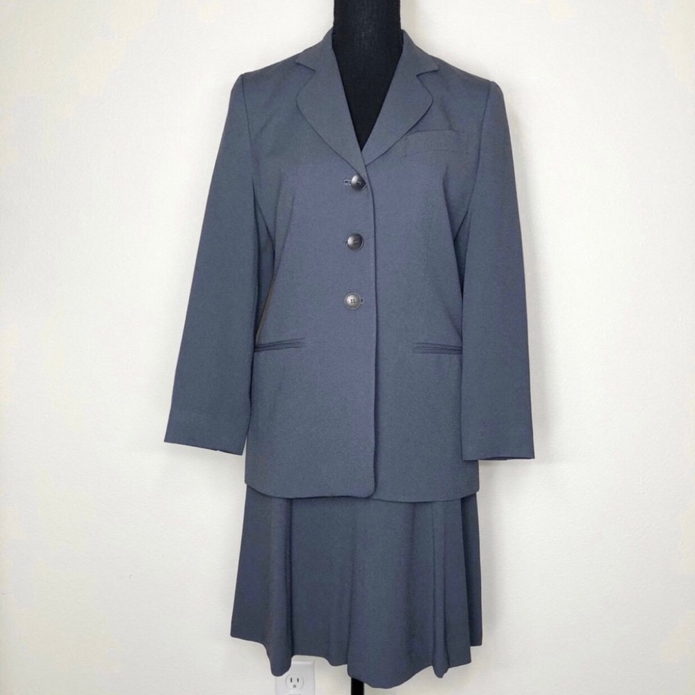 Rena Rowan for Saville Petites Grey 2-Piece Blazer & Skirt Suit Set